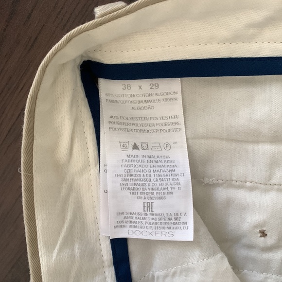 DOCKERS KHAKIS CLASSIC FIT 38 x 29 TAN - Picture 5 of 8